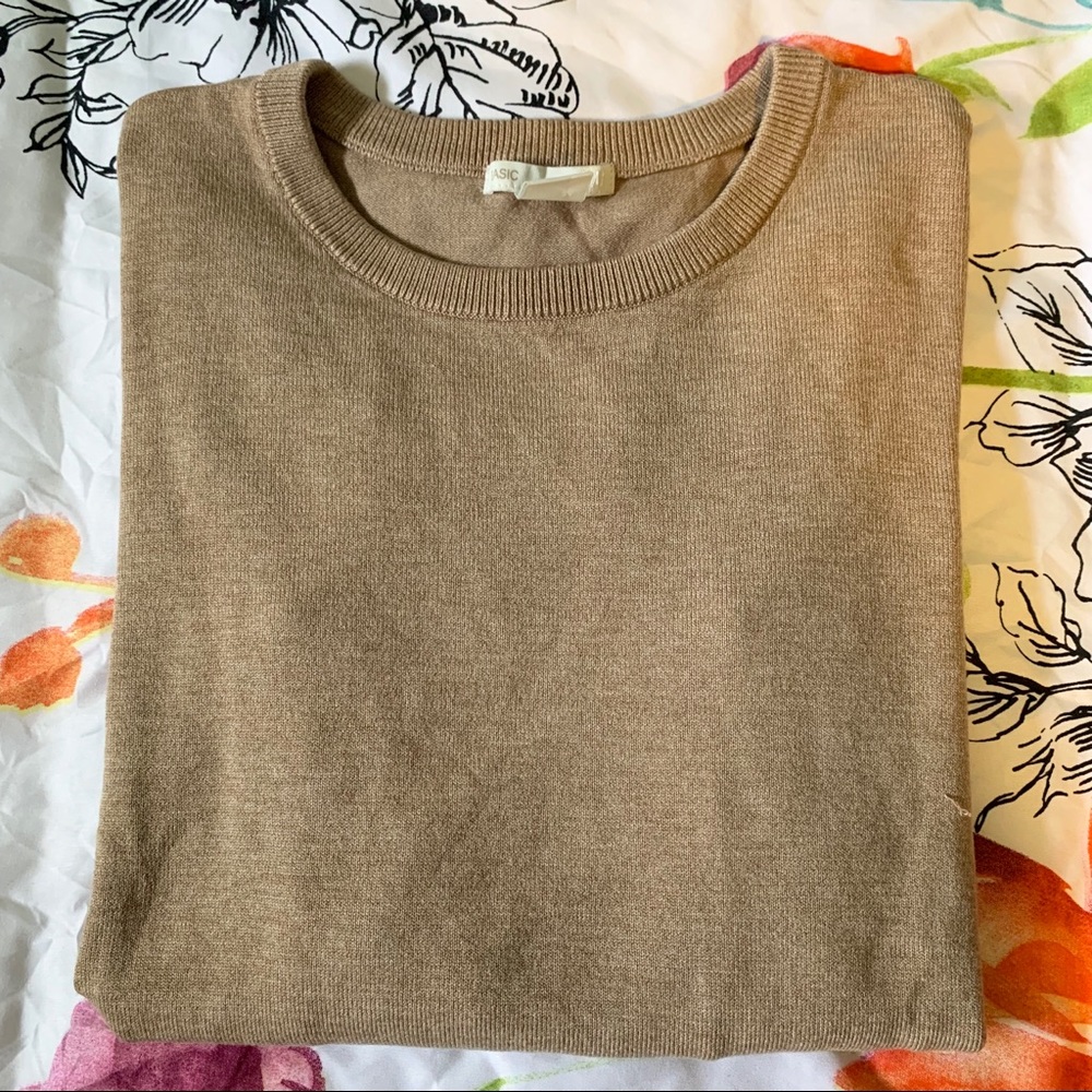 Tan H&M sweater
